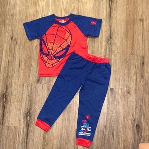 NWOT Kids Marvel Spider Man Pajamas (Set)